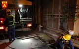 Trắng đêm hút bùn, làm sạch cống quanh nhà máy Rạng Đông